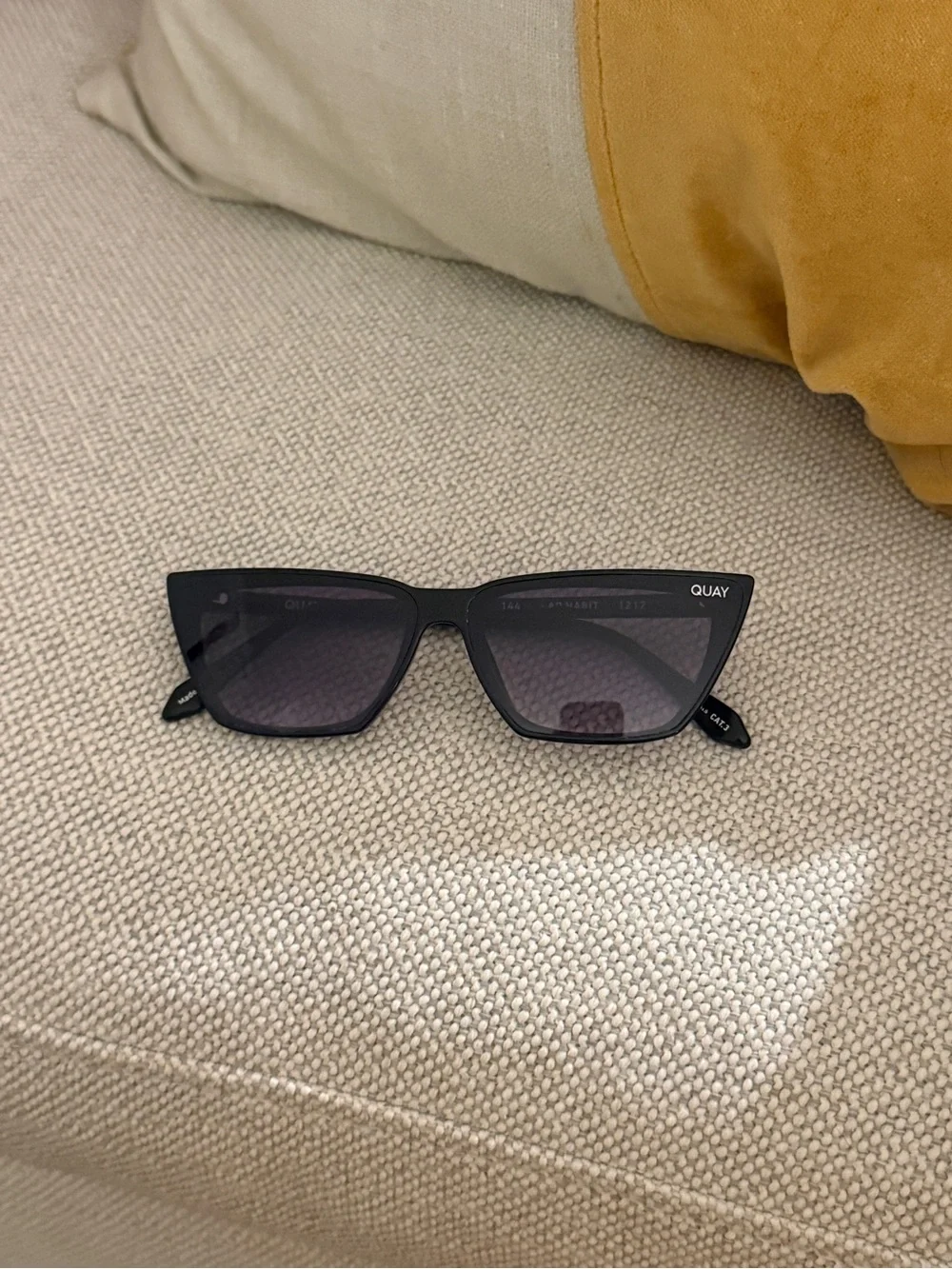 Quay Australia barely worn